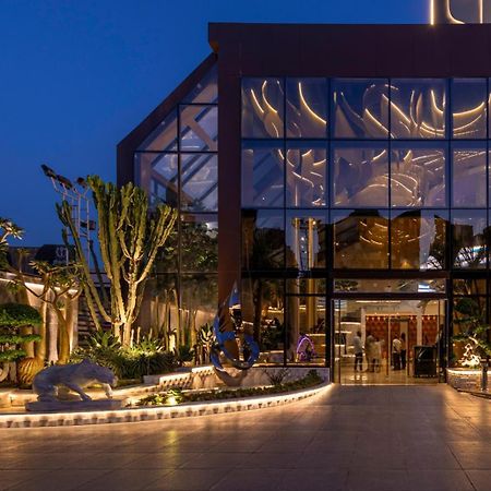Mirage Hotel & Conference Center Alexandria Exterior foto The entrance of the hotel